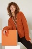 Artikelbild 1 des Artikels “Jacke mit Zopfmuster aus Malou Light “