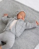 Artikelbild 1 des Artikels “Häkeljäckchen Mit Muschelmuster aus Cool Wool Baby “