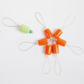 Artikelbild des Artikels “Knit Pro Zooni Maschenmarkierer Orange Lily “