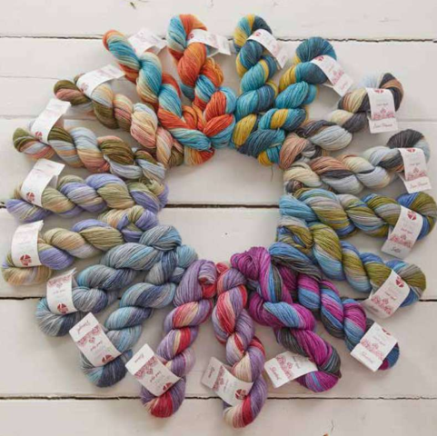 Artikelbild des Artikels “MEILENWEIT Merino 50 Hand-dyed 2er Set “