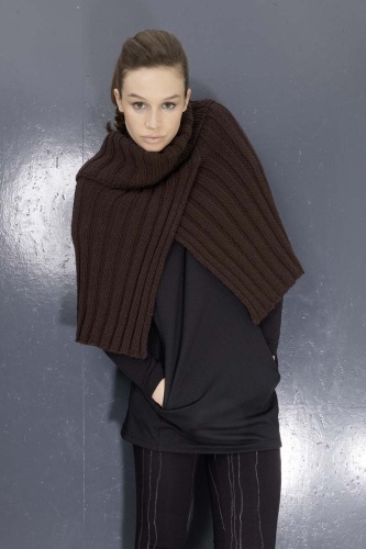 Artikelbild des Artikels “Cape mit Rollkragen  aus Cashmere Classic “