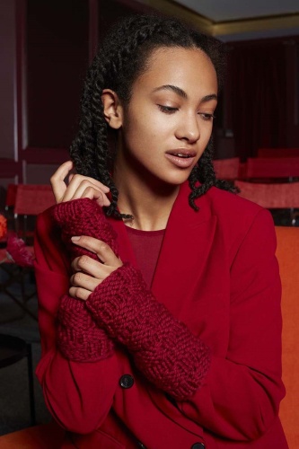 Artikelbild des Artikels “Wrist Warmers Best Shot aus WOOLADDICTS Fire “