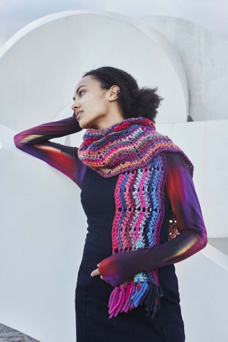 Artikelbild des Artikels “Scarf crocheted lenght-wise Keep On Dreaming aus Mystery “