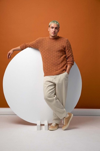 Artikelbild des Artikels “Herrenpullover Adrian aus Oceania 1142.0168 - Dunkelbraun | M-L (550g)“