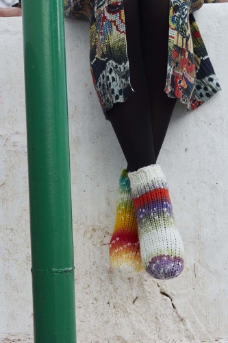 Artikelbild des Artikels “Socken Prismatic Movers aus WOOLADDICTS Mystery “