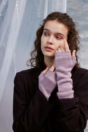 Artikelbild des Artikels “Fingerlose Handschuhe Ira aus Classic Silk “