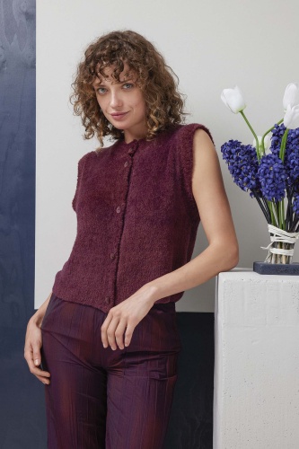Artikelbild des Artikels “Weste Duffy aus Velvet “