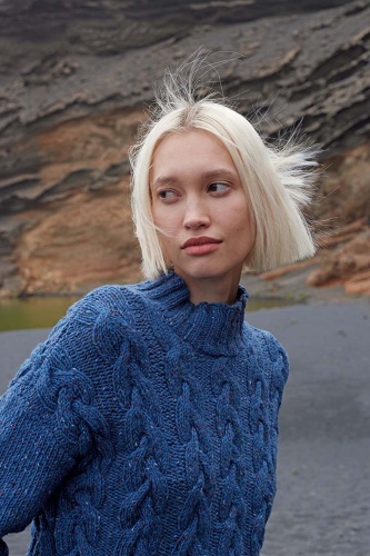 Artikelbild des Artikels “Pullover Philippa aus Donegal Tweed 1143.0074 - atlantik | M-L (600g)“