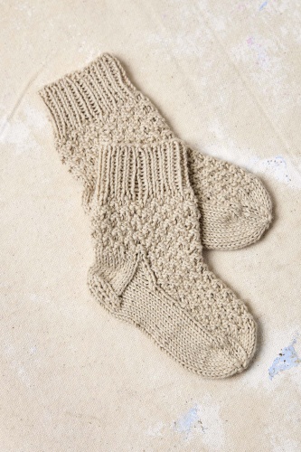 Artikelbild des Artikels “Socken Henrik aus Baby Cotton Naturally Colored “