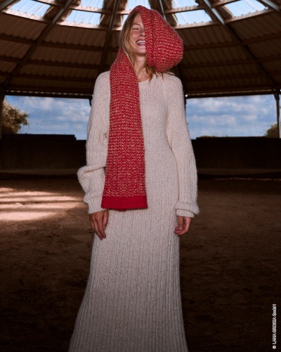 Artikelbild des Artikels “Strickkleid aus Natural Alpaca Pelo “