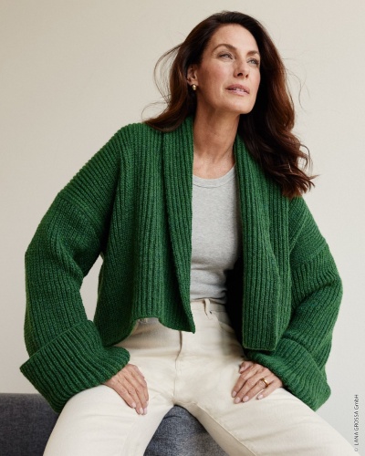 Artikelbild des Artikels “Cardigan Mit Ärmelumschlag aus Alta Moda Alpaca “