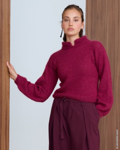 Artikelbild des Artikels “Pullover Mit Doppelten Kragen aus Cool Wool Lace & Silkhair “