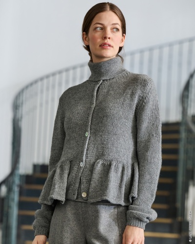 Artikelbild des Artikels “Jacke Mit Schößchen aus Cashmere Kiss “