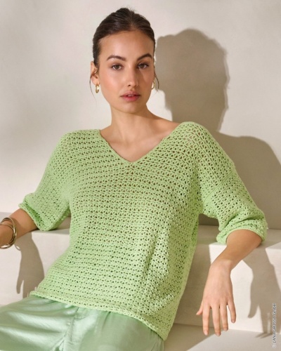 Artikelbild des Artikels “Pullover Mit Rückenausschnitt aus Landlust Sommerseide 55 - Burgund | 40/42 (450g)“