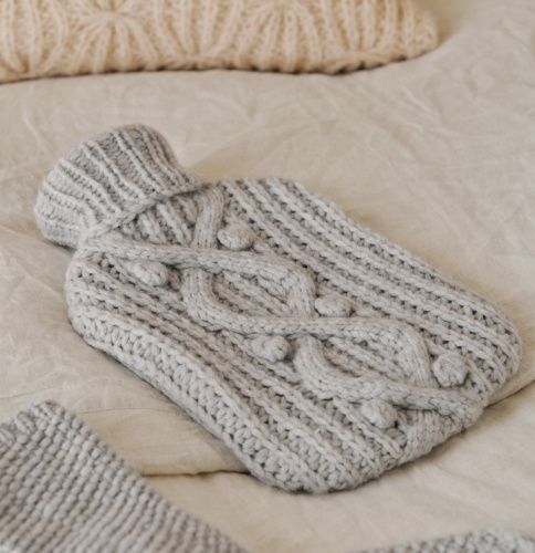 Artikelbild des Artikels “Wärmflaschenbezug aus Alta Moda Cashmere 16 “