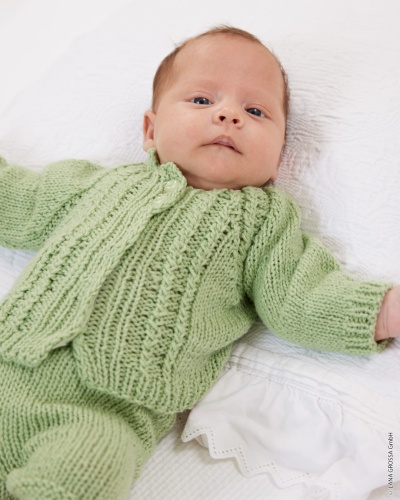 Artikelbild des Artikels “Jäckchen Mit Zopfmuster aus Alta Moda Cotolana “