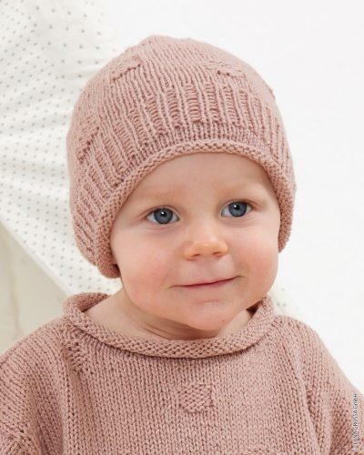 Artikelbild des Artikels “Mütze Mit Einstrickmuster aus Alta Moda Cotolana “