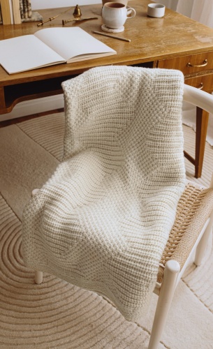Artikelbild des Artikels “Decke aus Alta Moda Cashmere 16 “