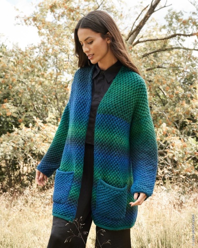 Artikelbild des Artikels “Jacke Mit Lochmuster aus Gomitolo Versione 460 - Antikviolett/Flieder/Amethyst/Veilchenlila | 40/42 - 48/50 (600g)“