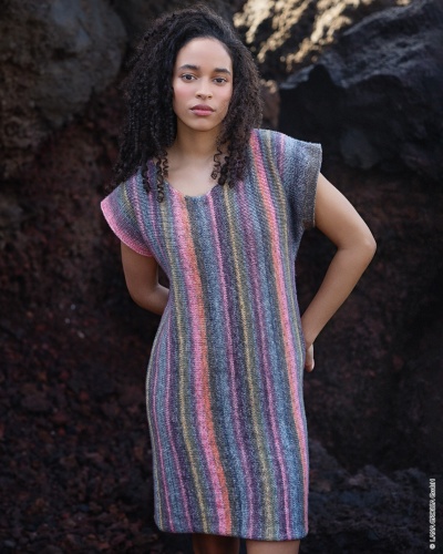 Artikelbild des Artikels “Kleid Quer Gestrickt aus Gomitolo Mambo “