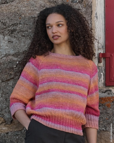 Artikelbild des Artikels “Kurzarm-Raglan-Pullover aus Gomitolo Gala “