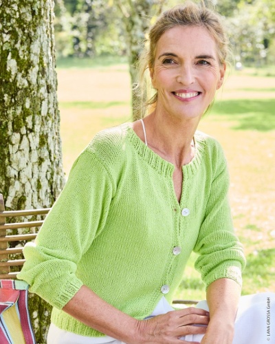 Artikelbild des Artikels “Kurze Strickjacke aus Landlust Sommerseide 55 - Burgund | 36/38 (300g)“