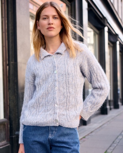 Artikelbild des Artikels “Top Down Cardigan aus Ecopuno & Silkhair “