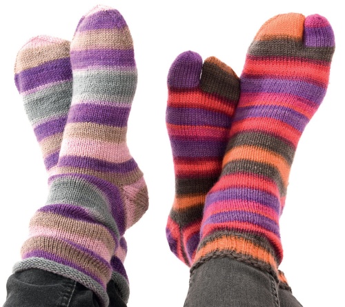 Artikelbild des Artikels “Zehensocken und Socken mit Rollrand aus Linie 12 Street Design Color “