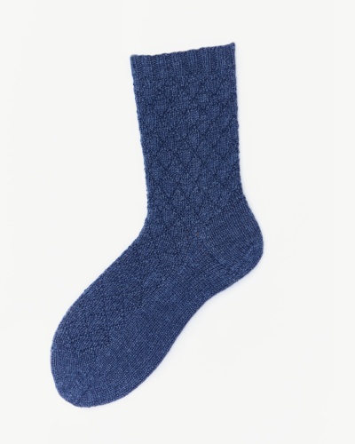 Artikelbild des Artikels “Damensocken mit Rautenmuster aus Lamana Lima “