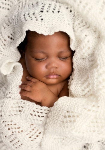 Artikelbild des Artikels “Babydecke mit Lochmuster aus Ecopuno “