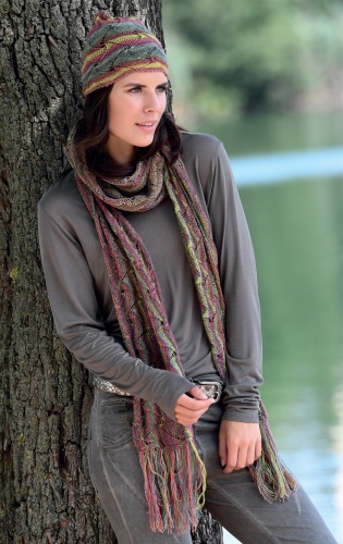 Artikelbild des Artikels “Schal und Mütze aus Linie 97 Starwool Lace Color “