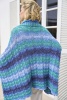 Artikelbild 3 des Artikels “Poncho aus Pro Lana 1-2-3 Ideen Merino “