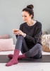 Artikelbild 3 des Artikels “Socken mit Lochmuster aus Regia Premium Bamboo “