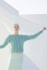 Artikelbild 4 des Artikels “Sweater Crazy Cables aus WOOLADDICTS Sunshine “