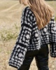 Artikelbild 4 des Artikels “Granny Squares Jacke Mit Trompetenärmel aus Basta & Brigitte No. 2 “