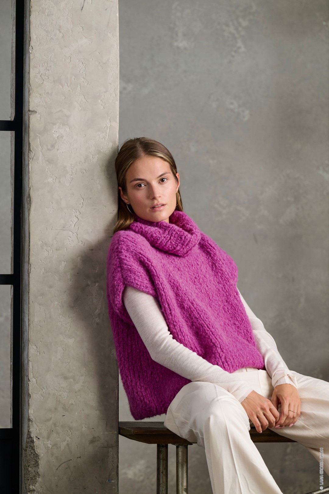 Artikelbild 1 des Artikels “Oversize-Pullunder aus Royal Alpaca “