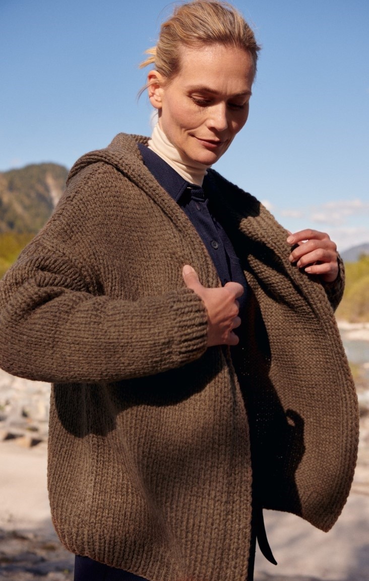 Artikelbild 1 des Artikels “Kapuzenjacke aus Alta Moda Alpaca “