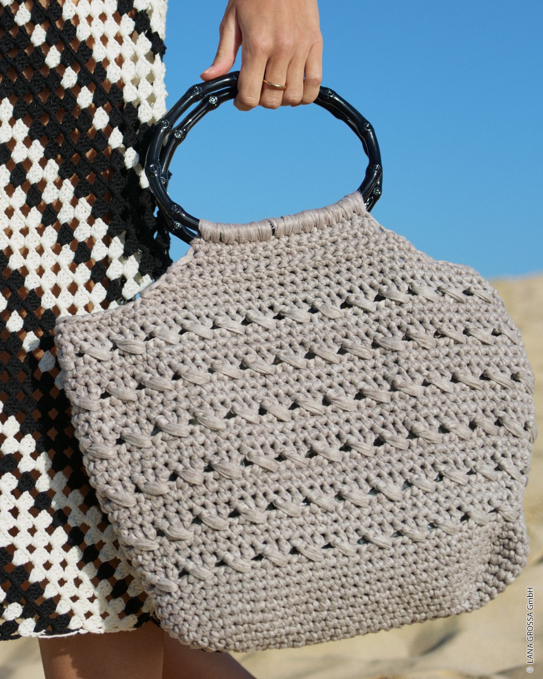 Artikelbild 1 des Artikels “Tasche Im Strukturmuster aus The Paper “