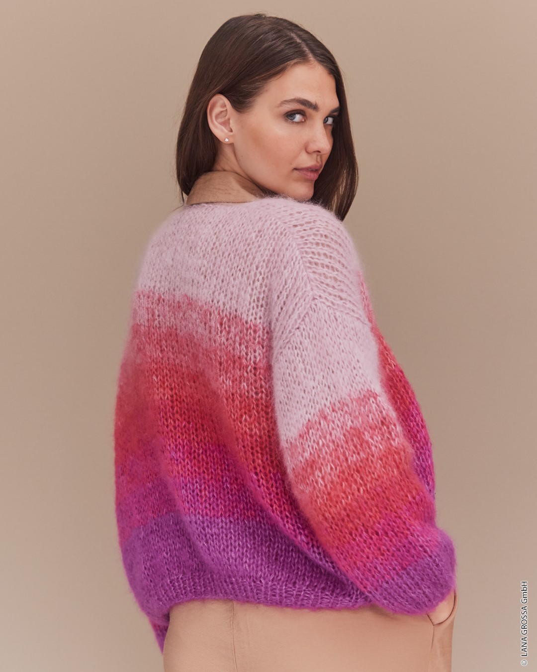 Artikelbild 1 des Artikels “Kurzer Cardigan Im Farbverlauf aus Silkhair “