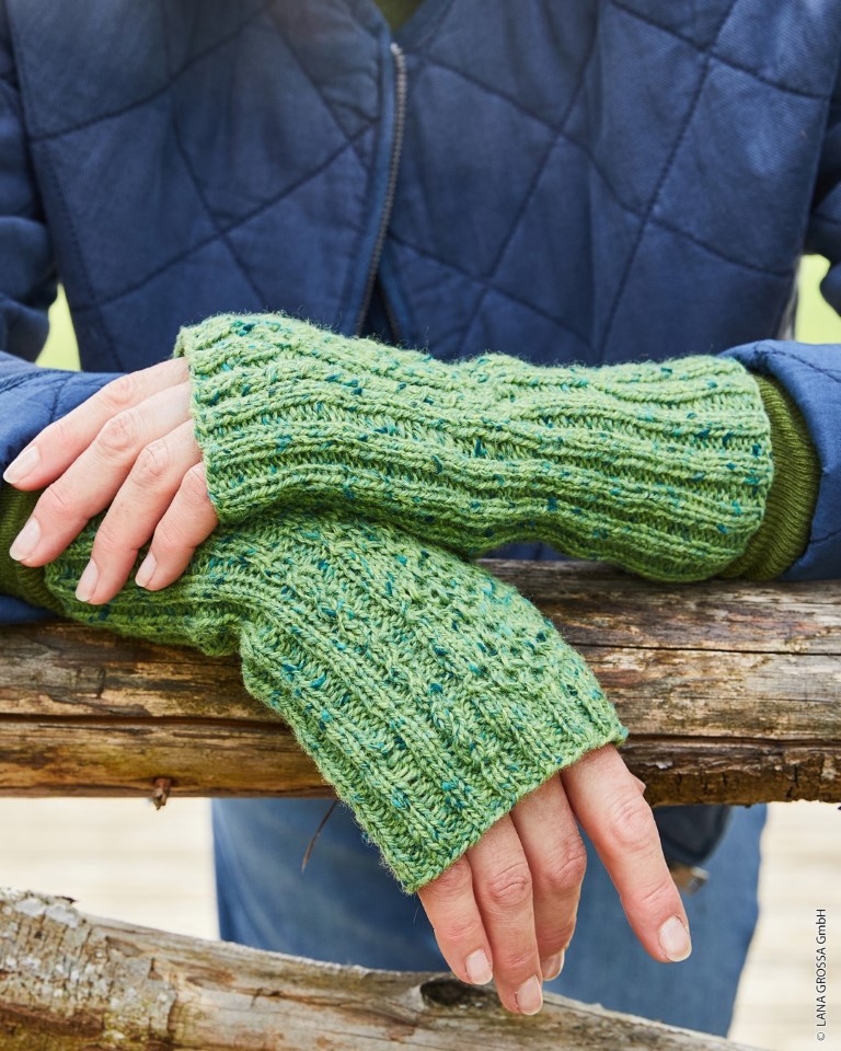 Artikelbild 1 des Artikels “Handstulpen aus Landlust Soft Tweed 180 “