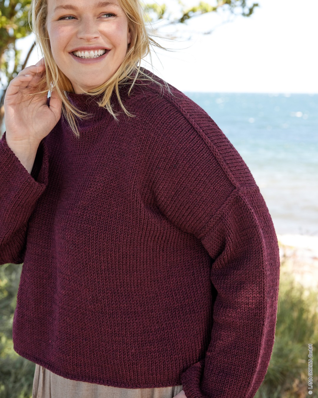 Artikelbild 1 des Artikels “Oversize-Pullover aus Cool Wool Superbig Mélange 212 - Oliv meliert | 48/50 (700g)“