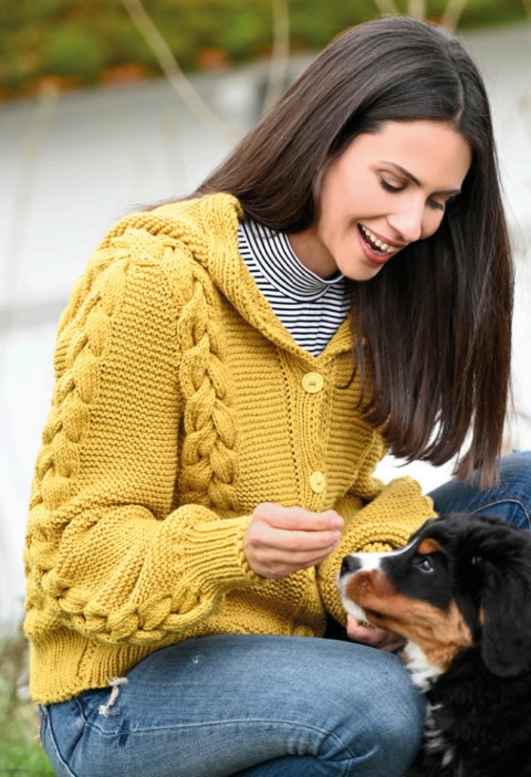 Artikelbild 1 des Artikels “Jacke mit Zöpfen aus Linie 20 Cora “