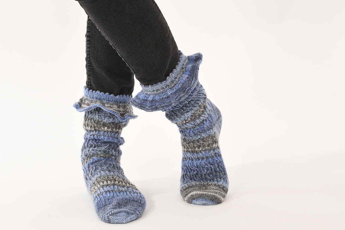 Artikelbild 1 des Artikels “Socken mit Zopfmuster aus Linie 12 Street Design Color “