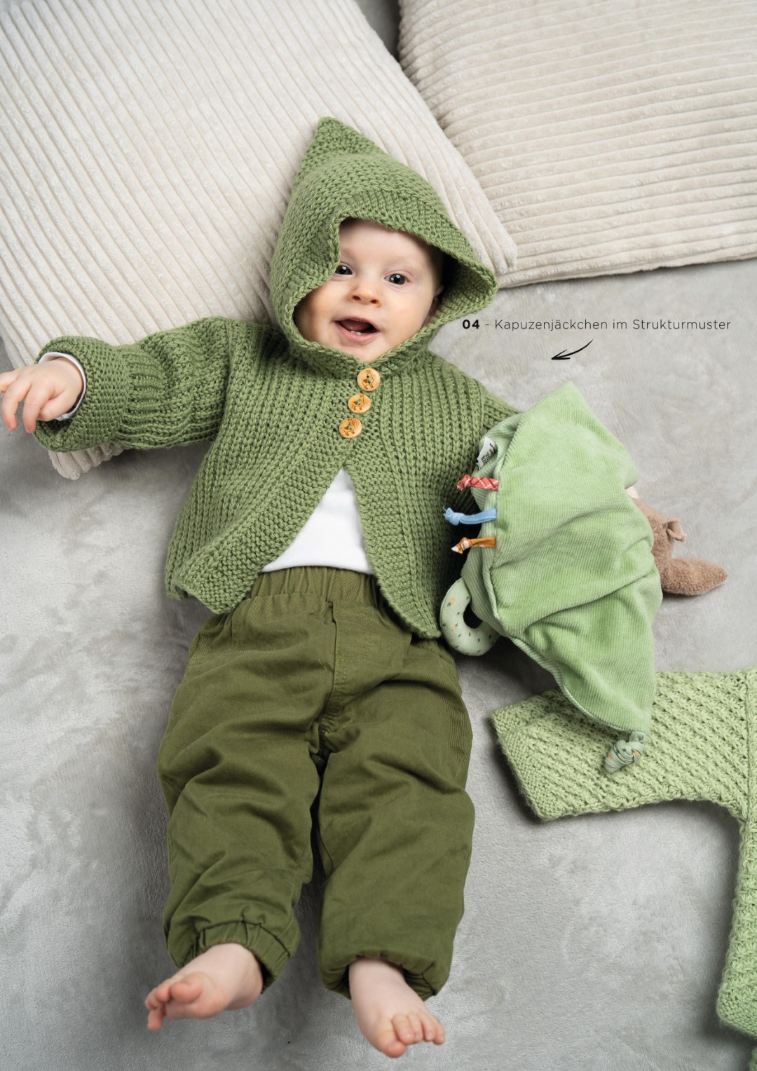 Artikelbild 1 des Artikels “Kapuzenjäckchen im Strukturmuster aus Pro Lana Baby Merino Soft “