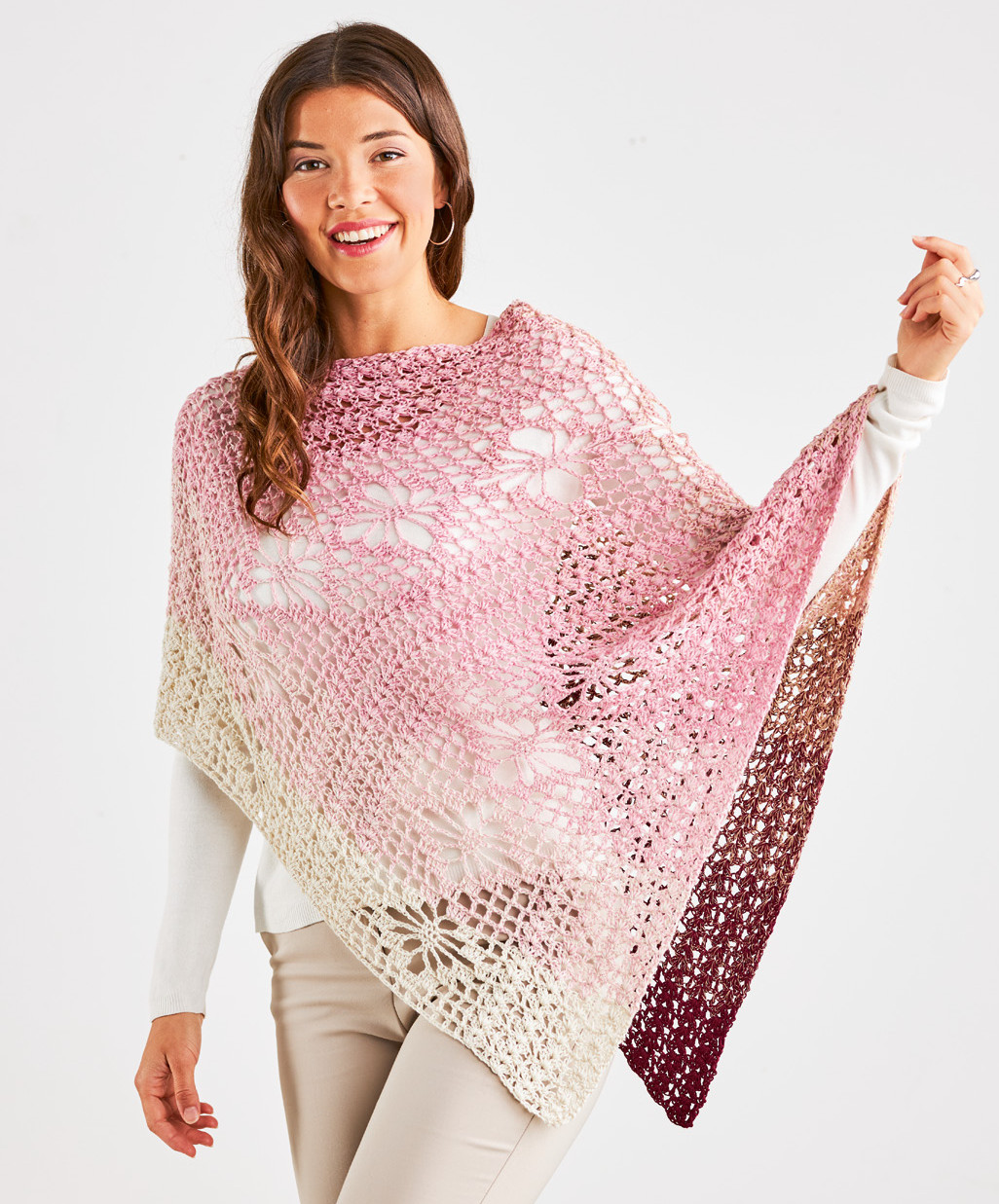Artikelbild 1 des Artikels “Stola Fantastika aus Woolly Hugs Bobbel Cotton “