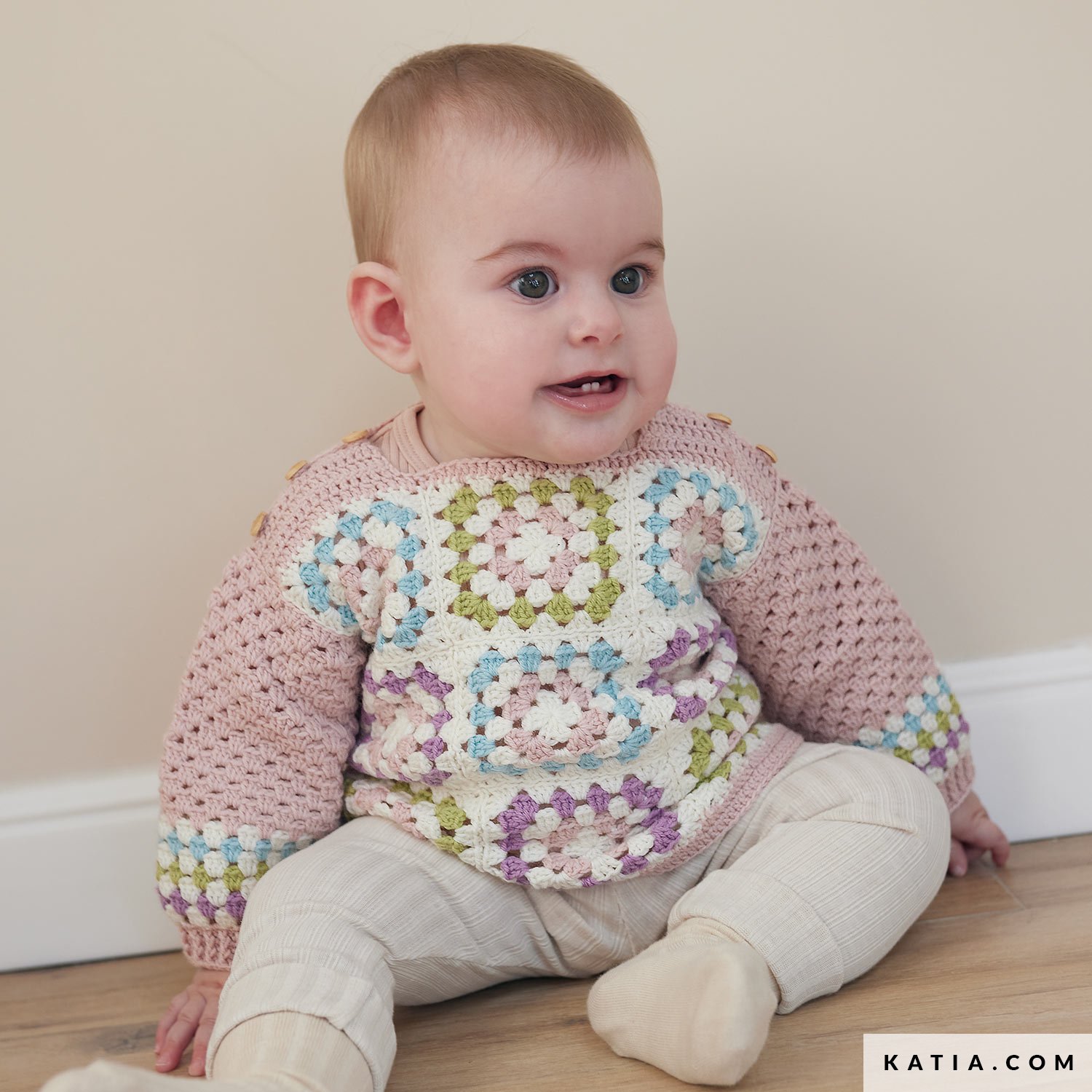Artikelbild 1 des Artikels “Baby-Häkelpullover in Grannies aus Katia United Socks & More “
