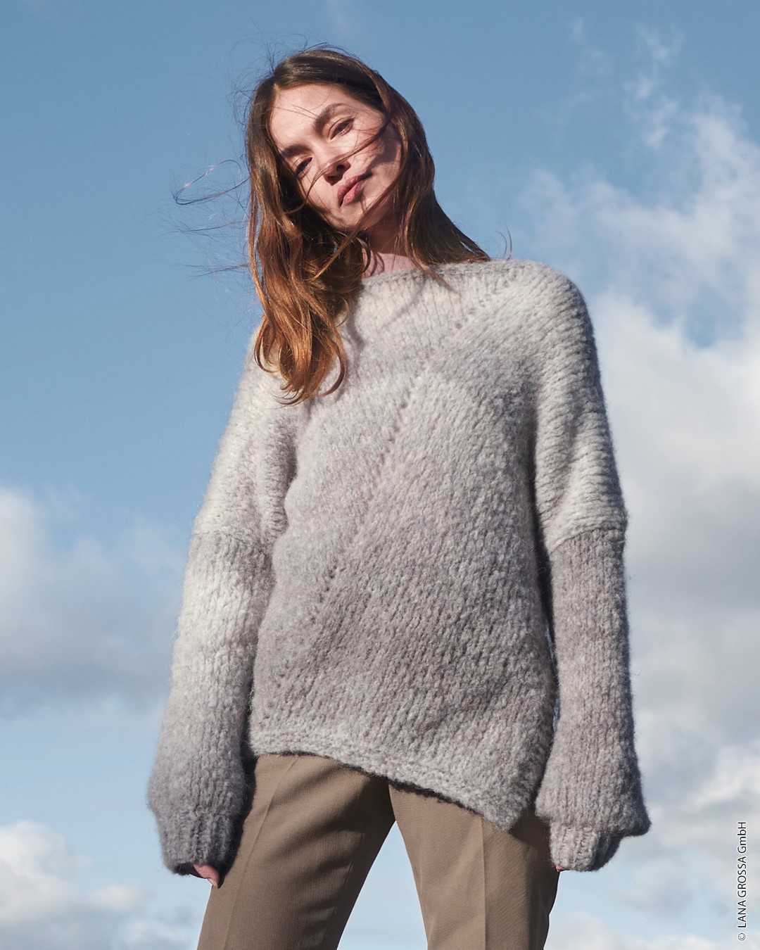 Artikelbild 1 des Artikels “Asymmetrischer Pullover aus Avio “