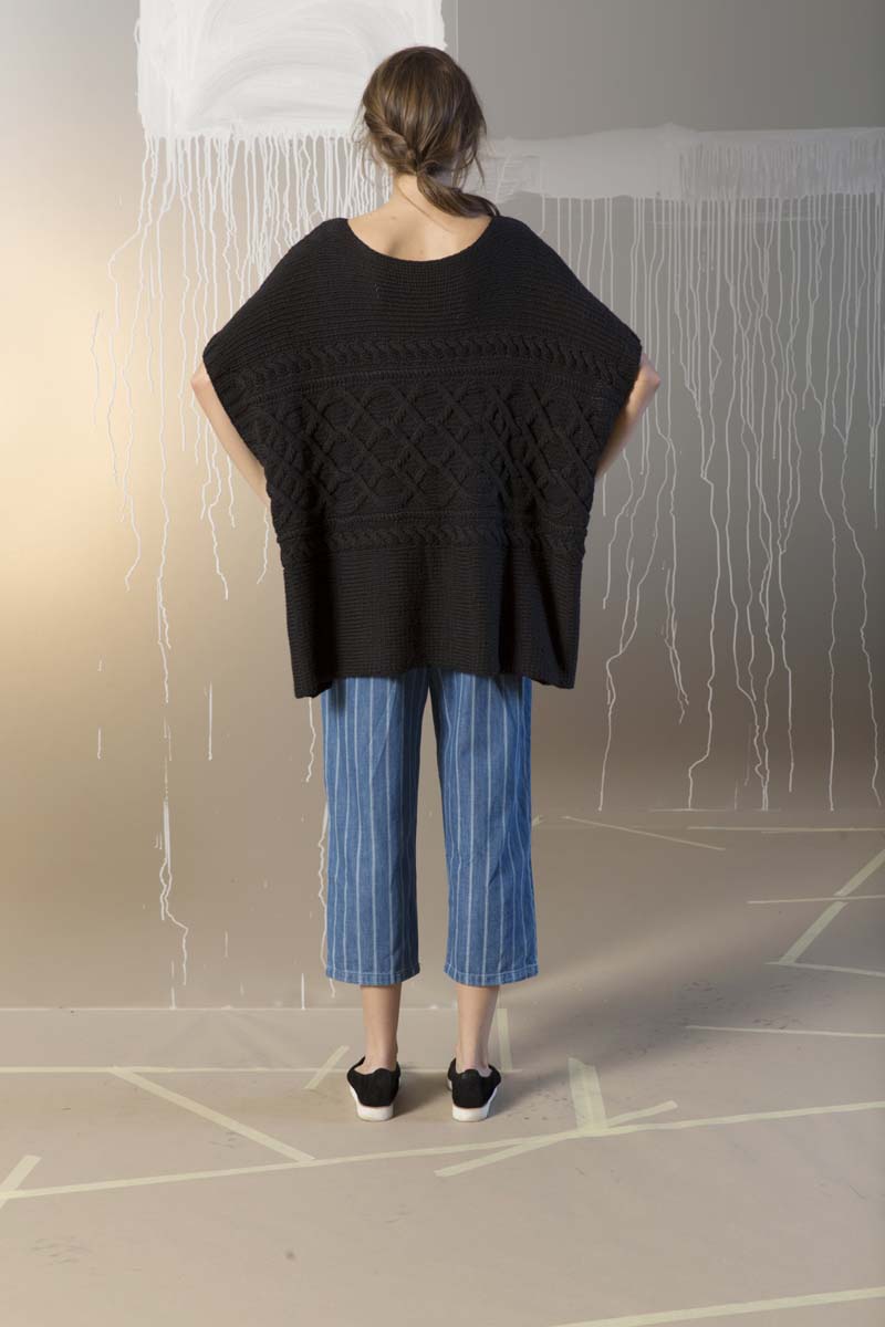 Artikelbild 2 des Artikels “Poncho aus Amira “