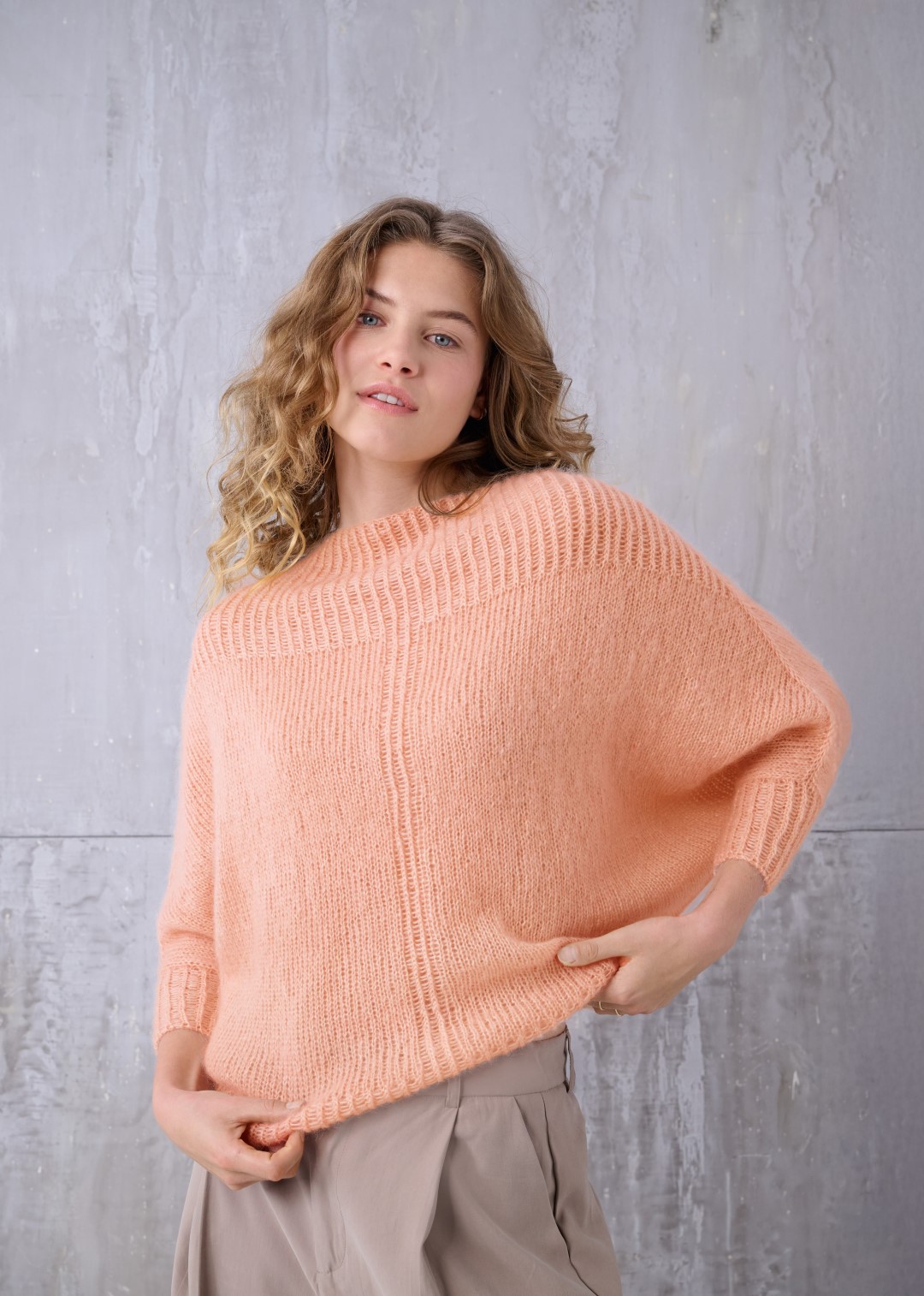 Artikelbild 2 des Artikels “Beloved Knits by mairlynd Snow Cloud Sweater“