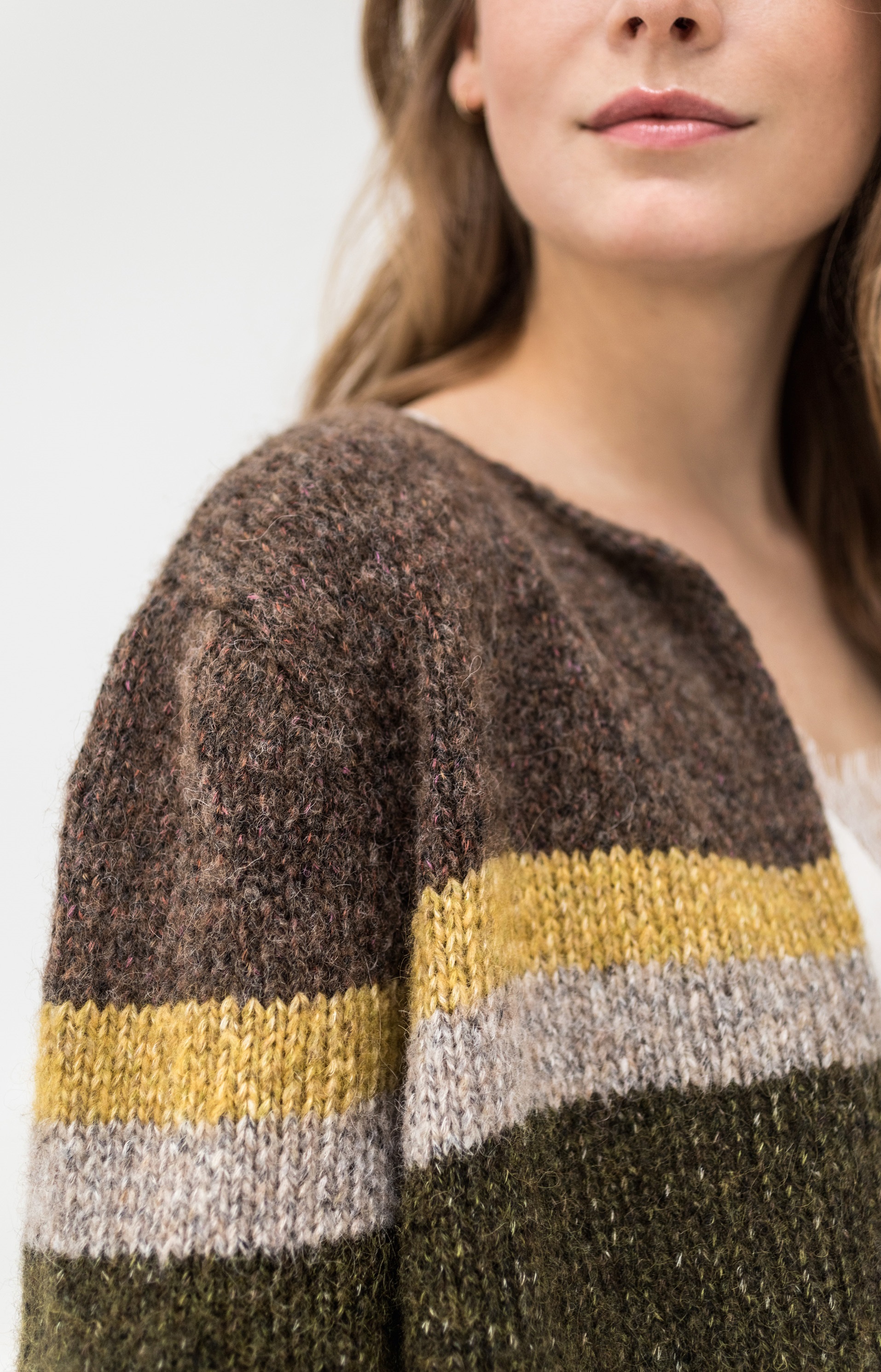Artikelbild 2 des Artikels “Jacke mit Blockstreifen aus Sara “